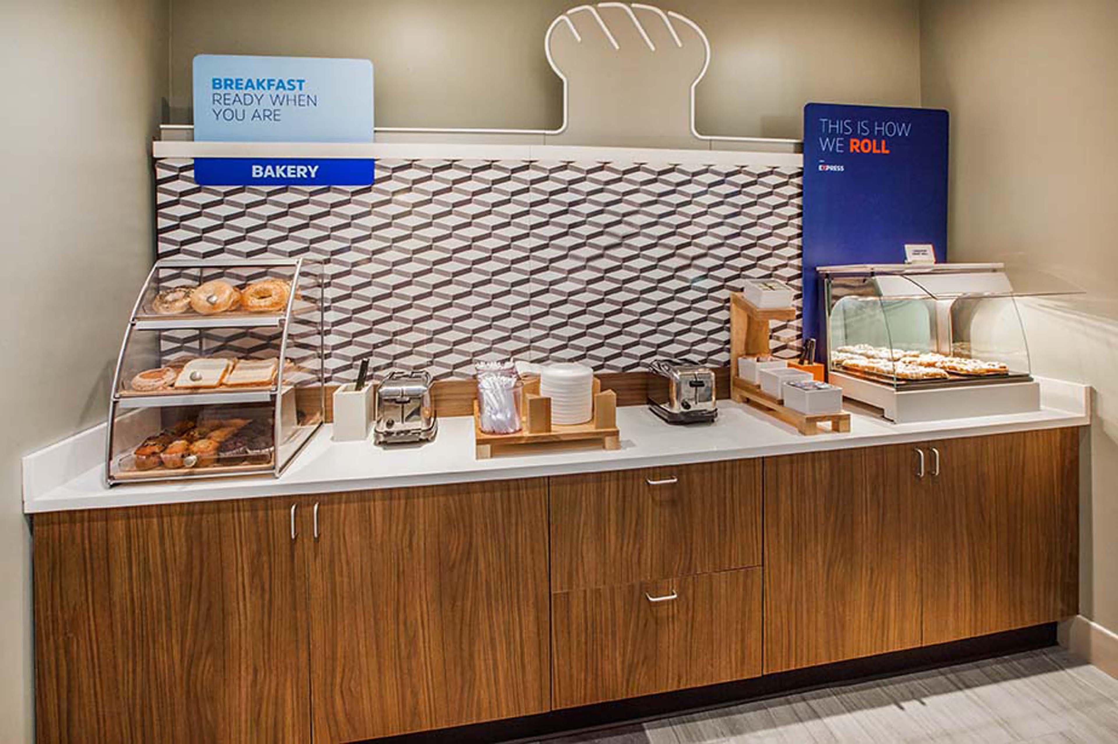 Holiday Inn Express & Suites Morristown By Ihg מראה חיצוני תמונה